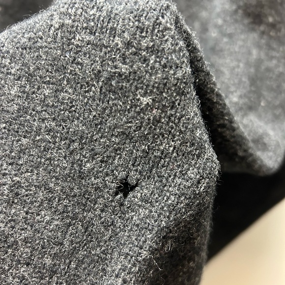 J. Crew Vintage Charcoal 100% Lambswool Sweater - Picture 5 of 6
